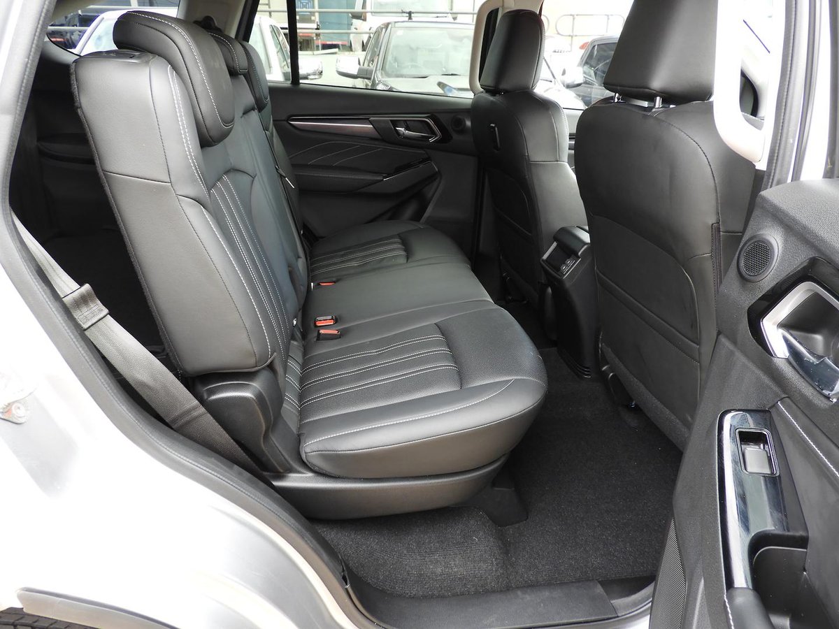 2023 Isuzu MU-X LS-T MY23 4X4 Dual Range image 10