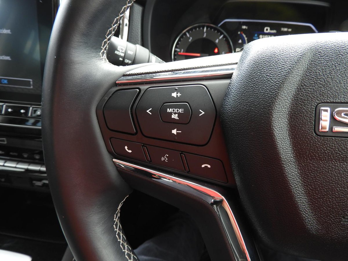 2023 Isuzu MU-X LS-T MY23 4X4 Dual Range image 18