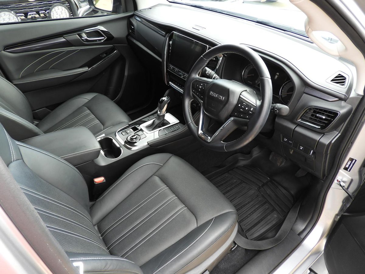 2023 Isuzu MU-X LS-T MY23 4X4 Dual Range image 7