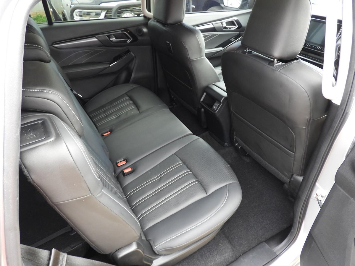 2023 Isuzu MU-X LS-T MY23 4X4 Dual Range image 9