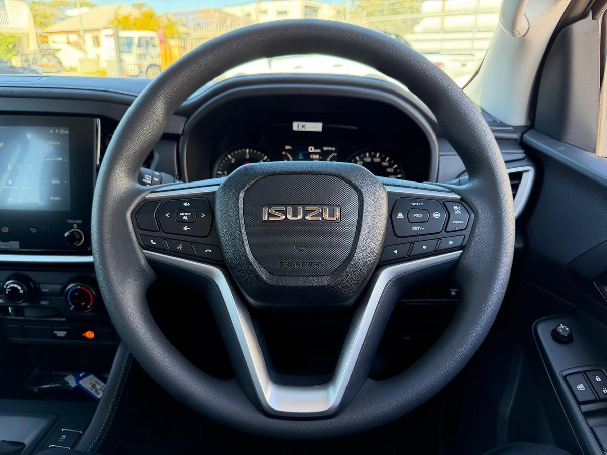 2026 Isuzu MU-X LS-M MY25.5 4x2 image 34
