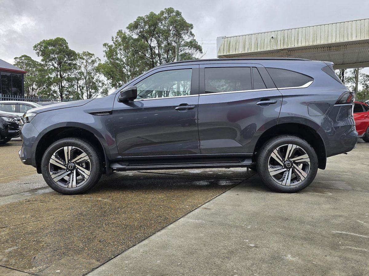 2026 Isuzu MU-X LS-T MY25.5 4X4 Dual Range image 7