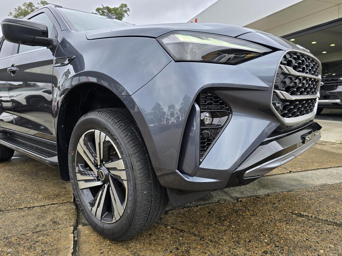 2026 Isuzu MU-X LS-T MY25.5 4X4 Dual Range image 9
