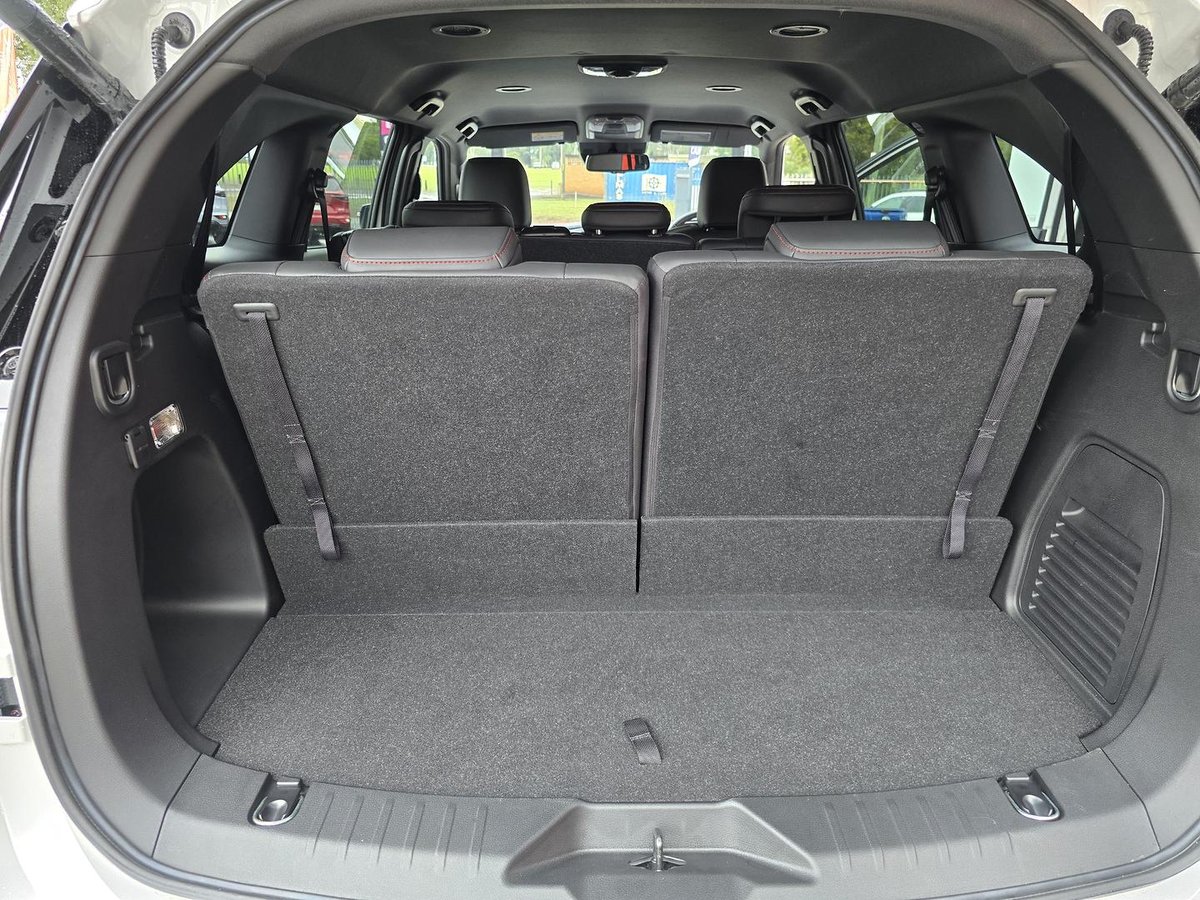 2026 Isuzu MU-X X-TERRAIN MY25.5 4X4 Dual Range image 19