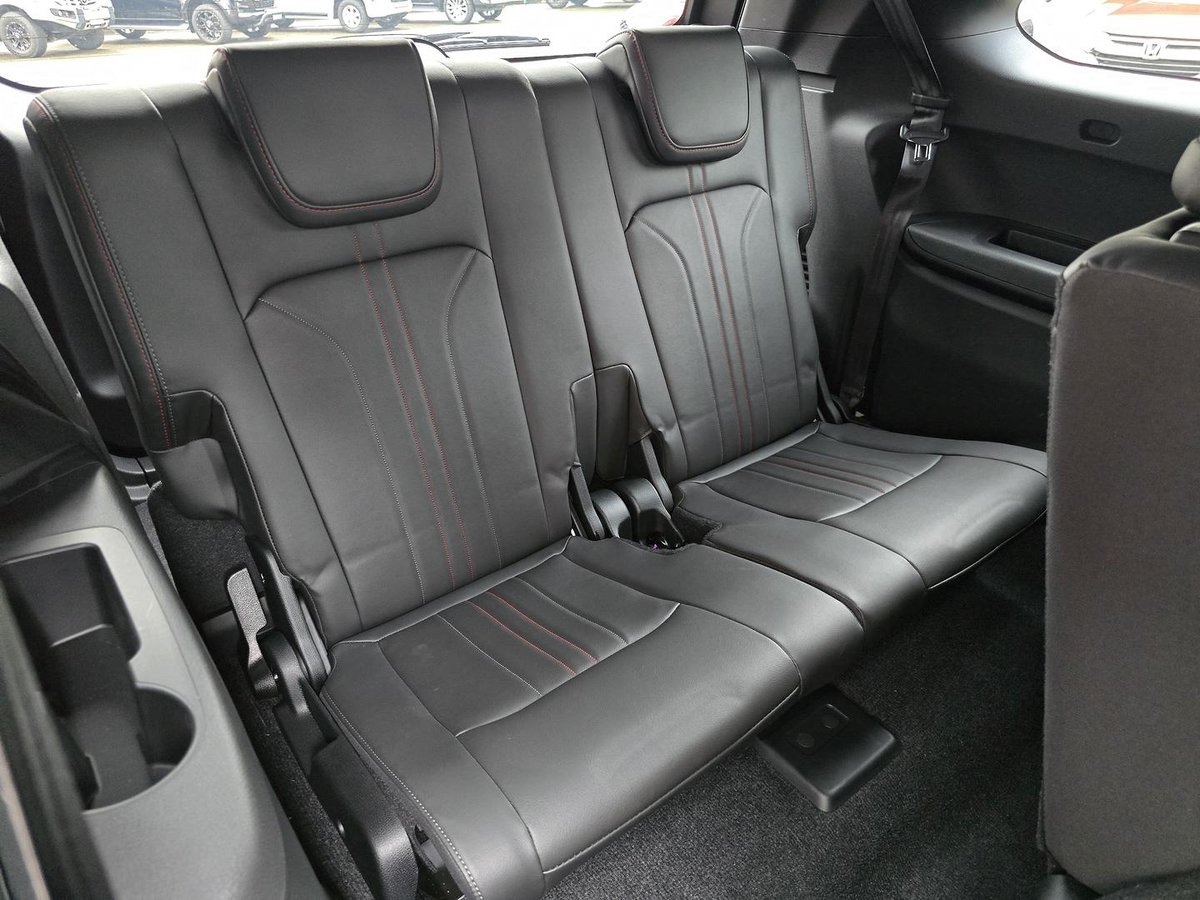 2026 Isuzu MU-X X-TERRAIN MY25.5 4X4 Dual Range image 18
