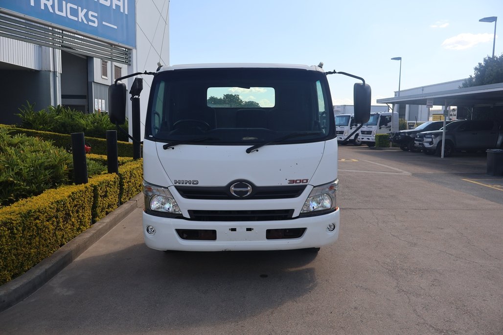 2018 HINO DUTRO 616 image 19