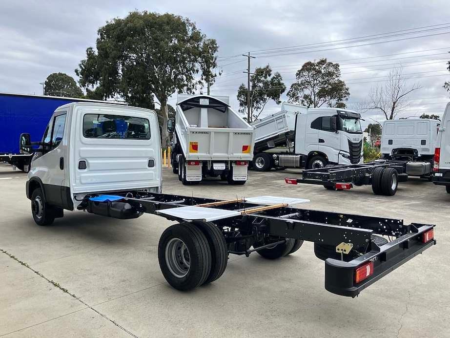 2026 Iveco Daily 70C21 image 9