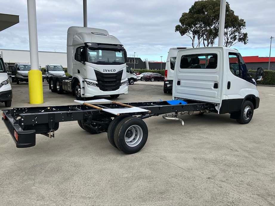 2026 Iveco Daily 70C21 image 12