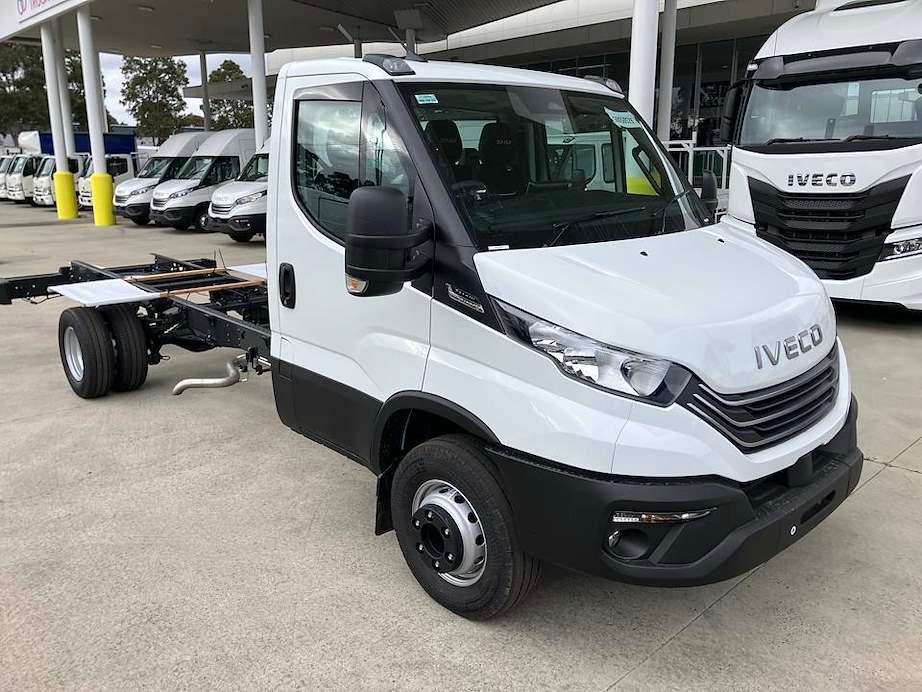 2026 Iveco Daily 70C21 image 8