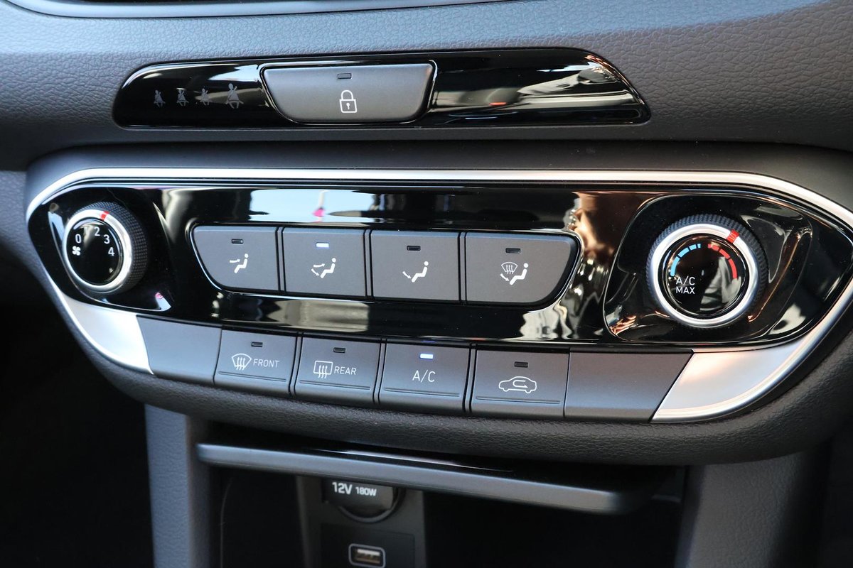 2020 Hyundai i30 PD.V4 MY21 image 17