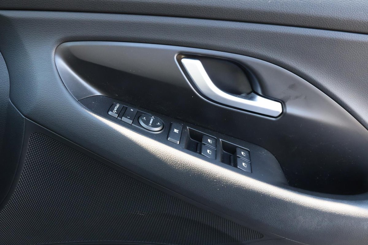 2020 Hyundai i30 PD.V4 MY21 image 19