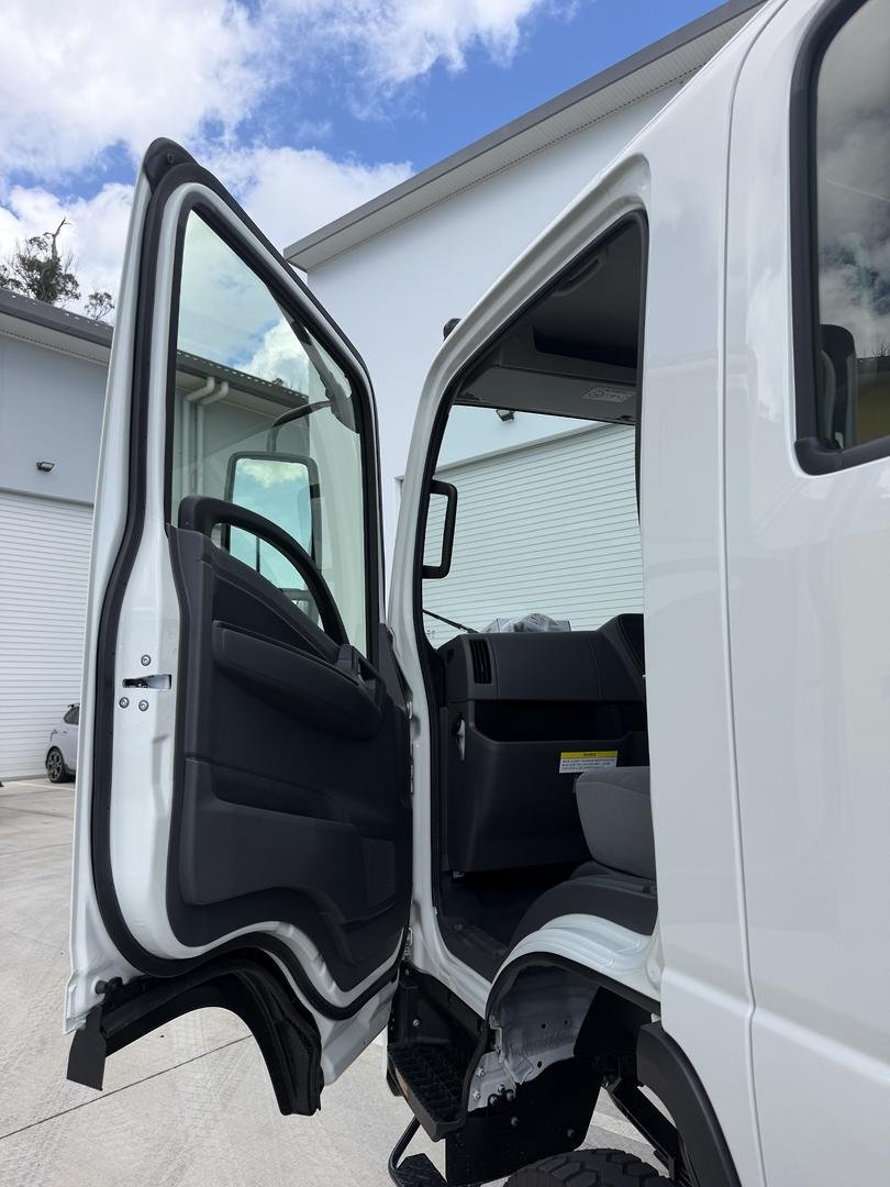 2026 Isuzu N Series image 9