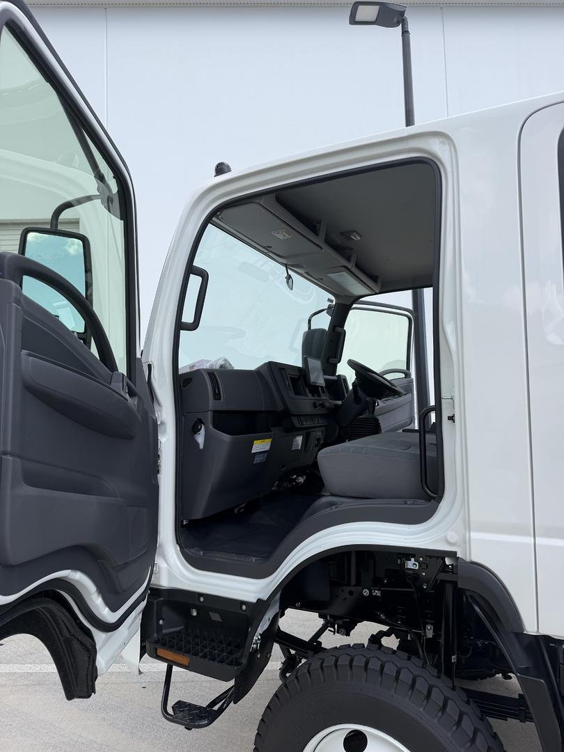 2026 Isuzu N Series image 10