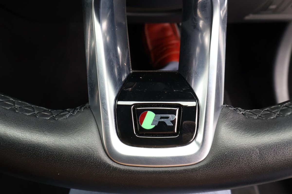 2020 Jaguar XE P300 R-Dynamic SE X760 MY20 image 14