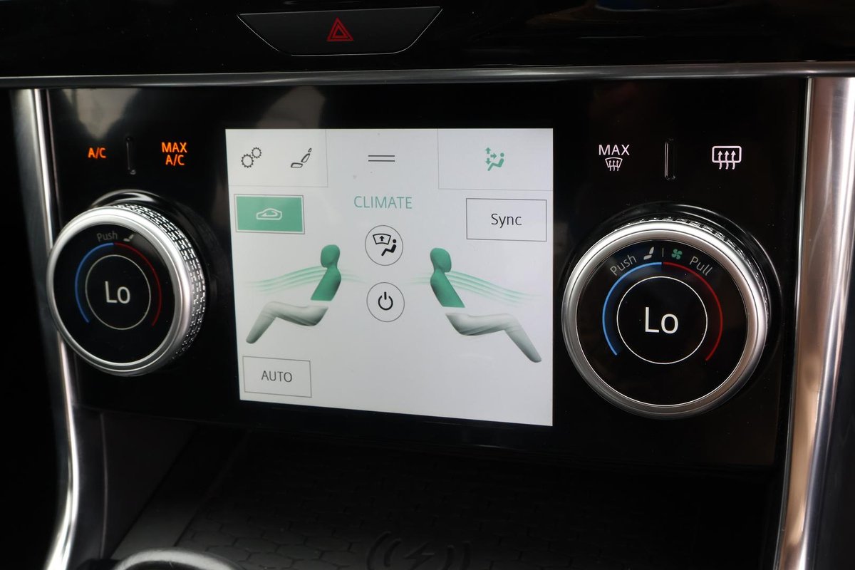 2020 Jaguar XE P300 R-Dynamic SE X760 MY20 image 20