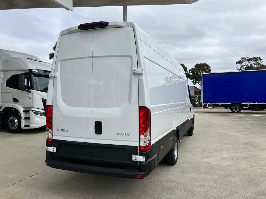 2026 Iveco Daily 50C18V image 10