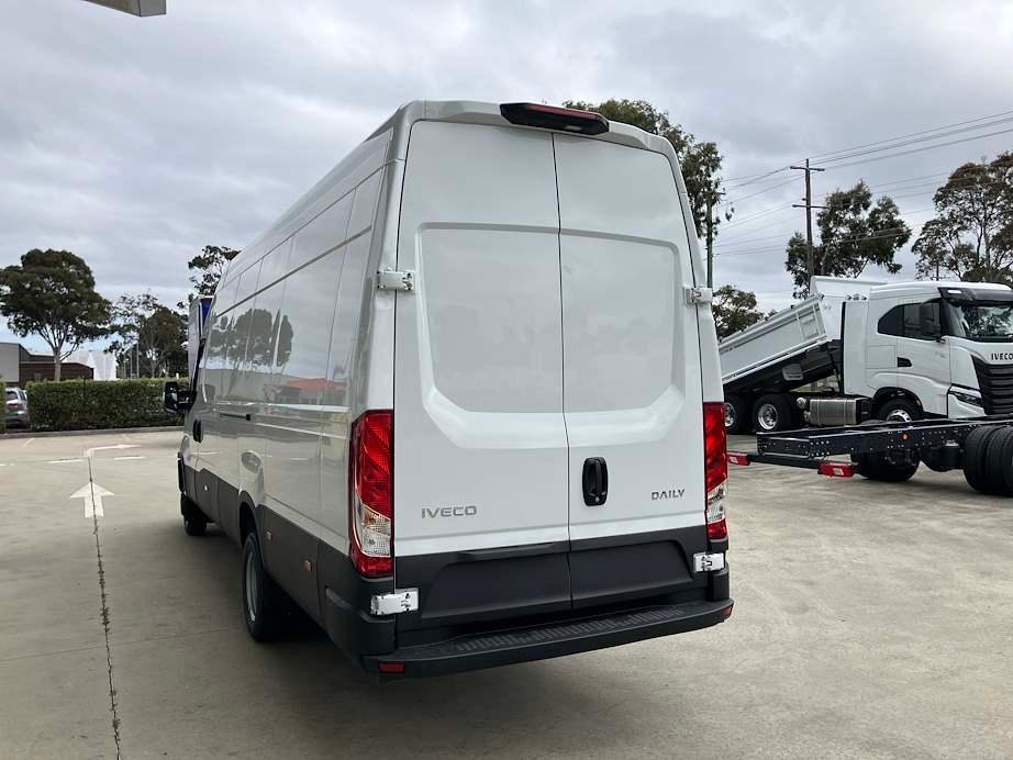2026 Iveco Daily 50C18V image 9