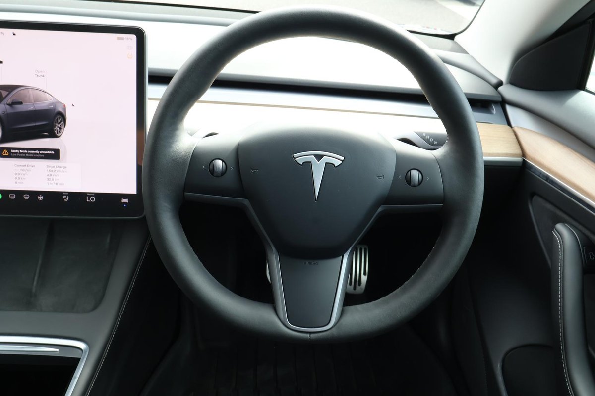 2022 Tesla Model 3 Rear-Wheel Drive image 10