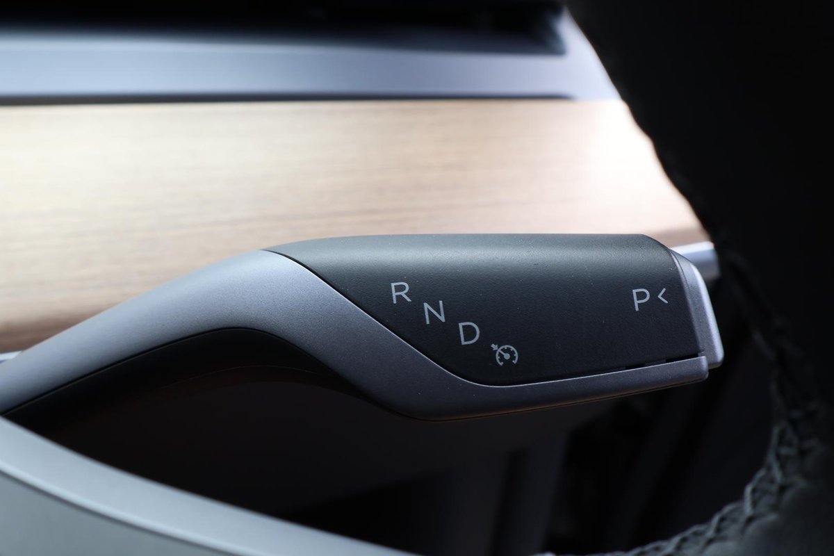 2022 Tesla Model 3 Rear-Wheel Drive image 18