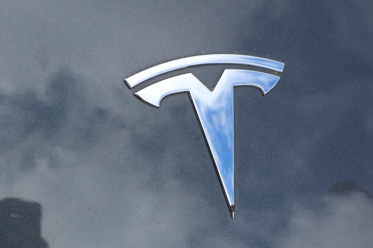 2022 Tesla Model 3 Rear-Wheel Drive image 35