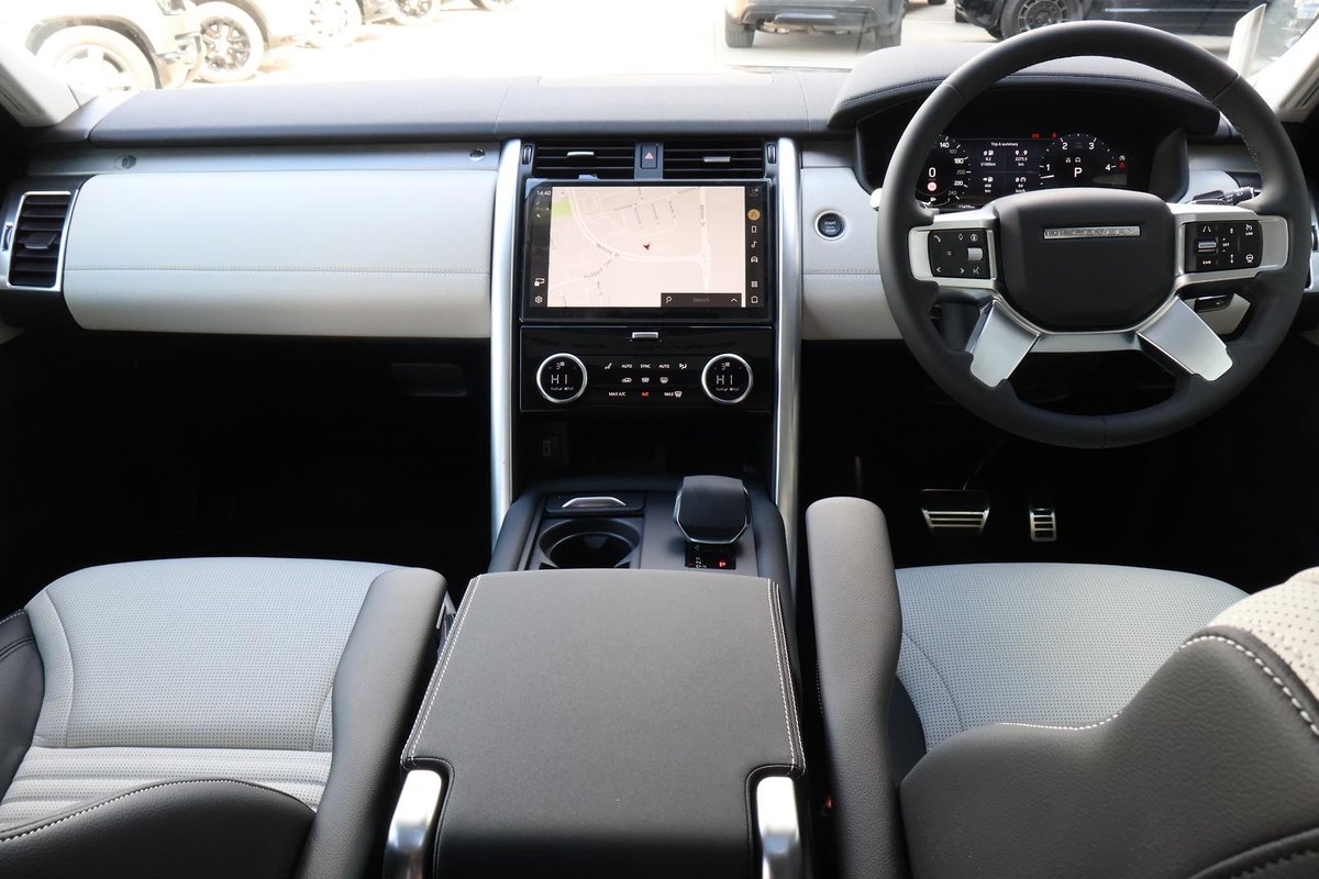 2026 Land Rover Discovery D350 Gemini Series 5 MY26 4X4 image 9