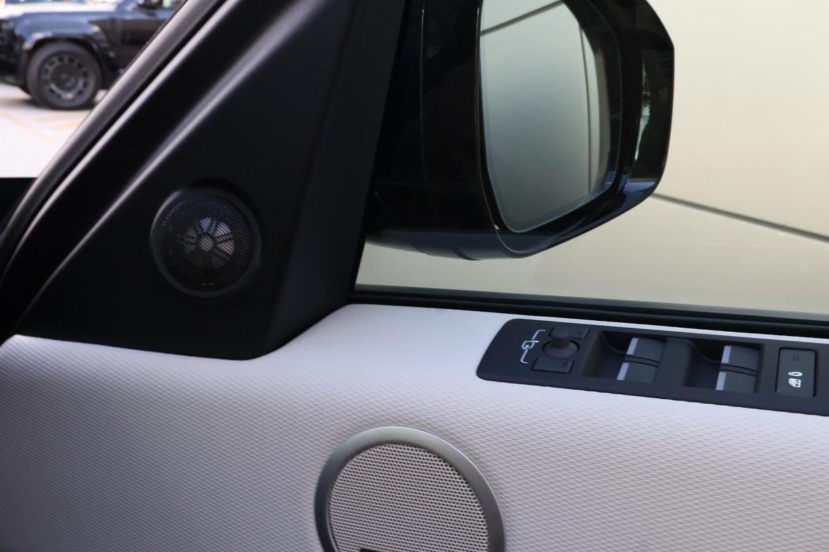 2026 Land Rover Discovery D350 Gemini Series 5 MY26 4X4 image 25