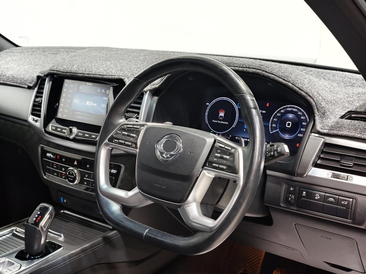 2023 SsangYong Rexton Ultimate Sport Pack Y450 MY23 4X4 Dual Range image 8