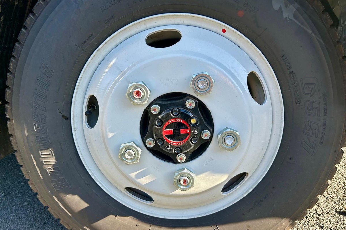 2026 Isuzu N Series NMS 65-150 MT D28 Traypack image 13