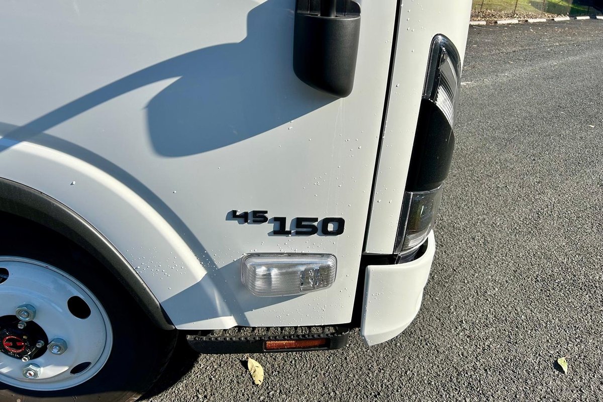 2026 Isuzu N Series NMS 65-150 MT D28 Traypack image 11