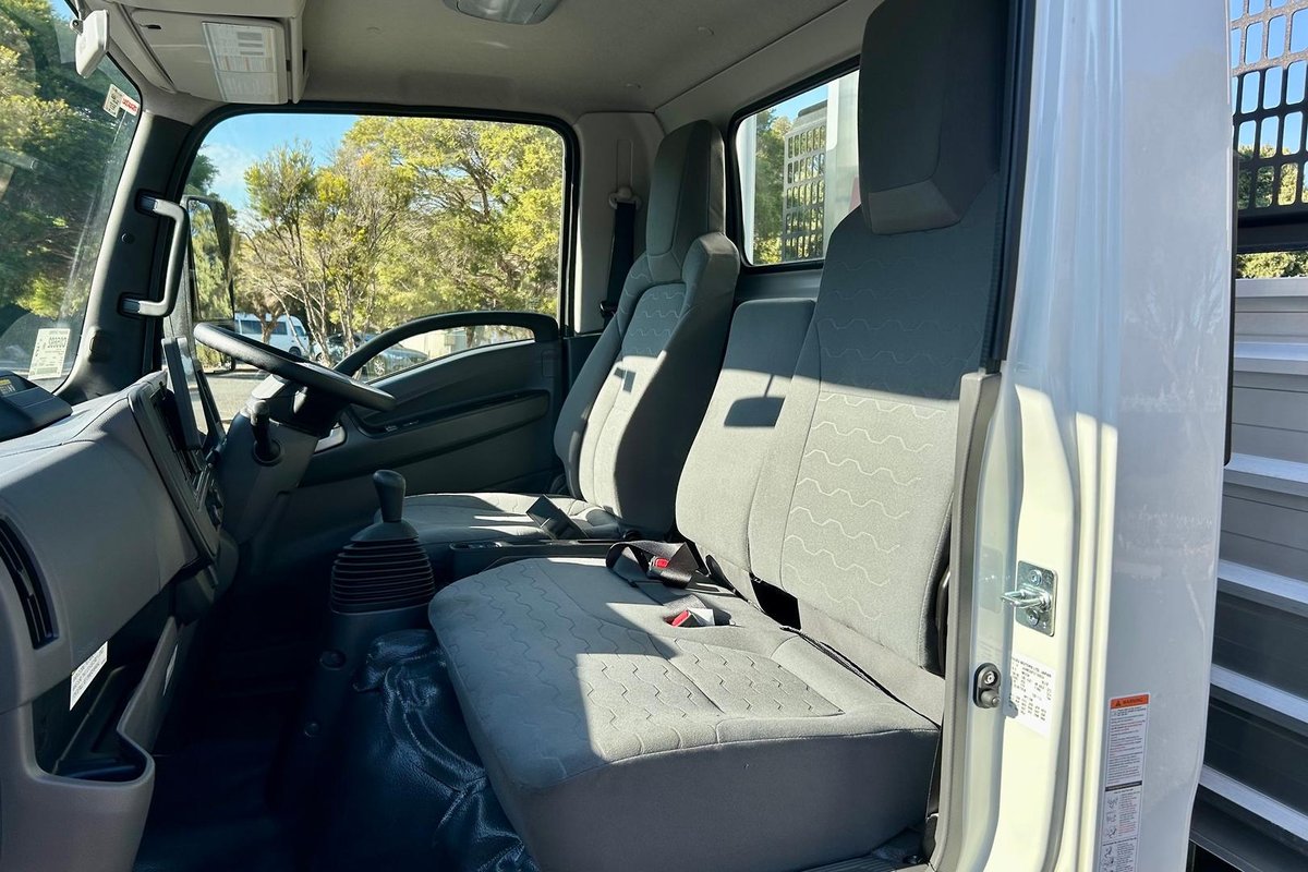 2026 Isuzu N Series NMS 65-150 MT D28 Traypack image 21