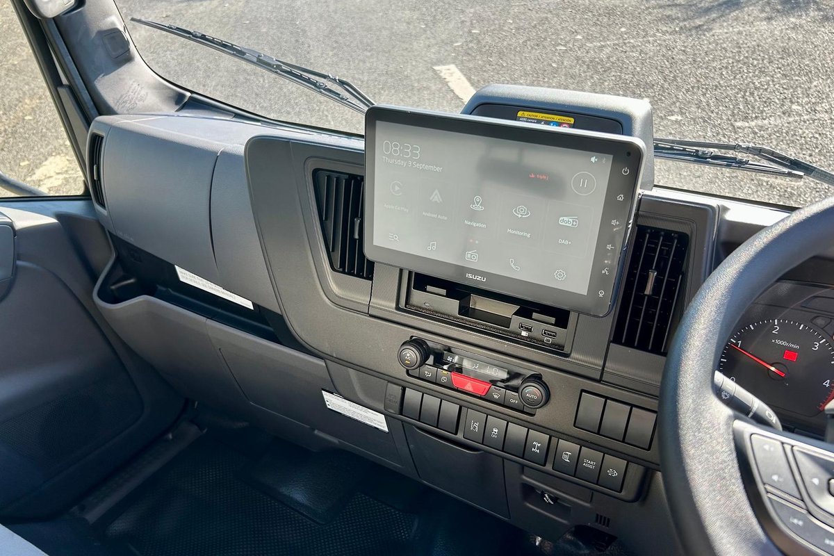 2026 Isuzu N Series NMS 65-150 MT D28 Traypack image 25