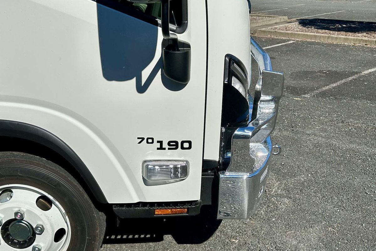 2026 Isuzu N Series NPR 70/45-190 AM D34 Tradepack image 11