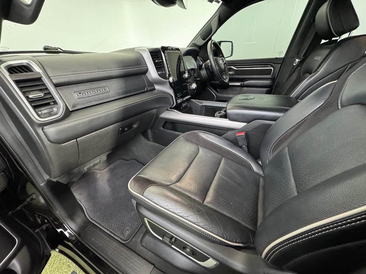 2023 RAM 1500 Laramie Sport RamBox DT MY23 4X4 Dual Range image 12