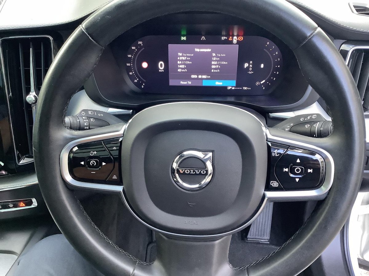 2023 Volvo XC60 Ultimate B5 Bright MY23 AWD image 22