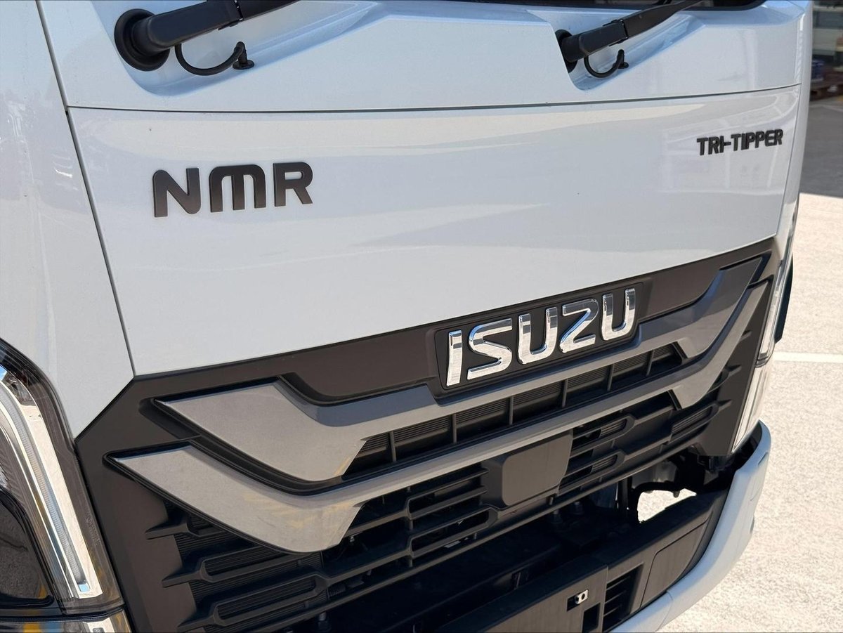 2026 Isuzu Nmr 65/45-150 Tri-Tipper image 11