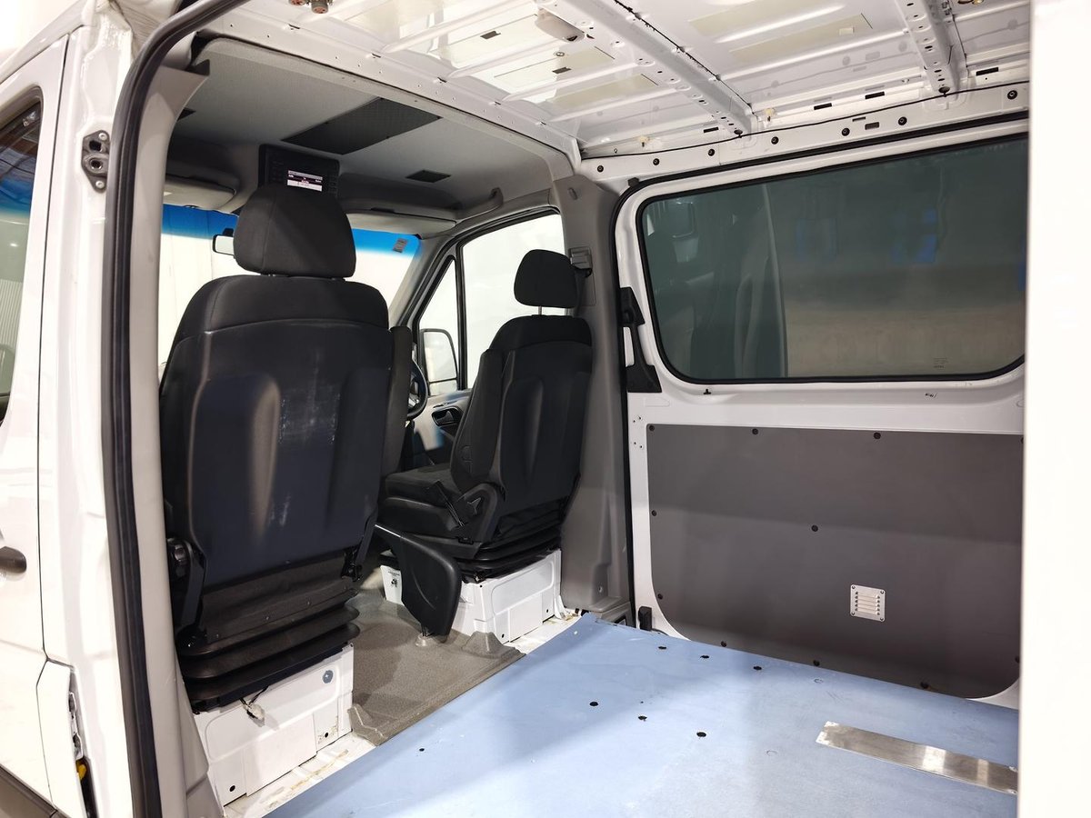 2016 Mercedes-Benz Sprinter 319CDI NCV3 image 7