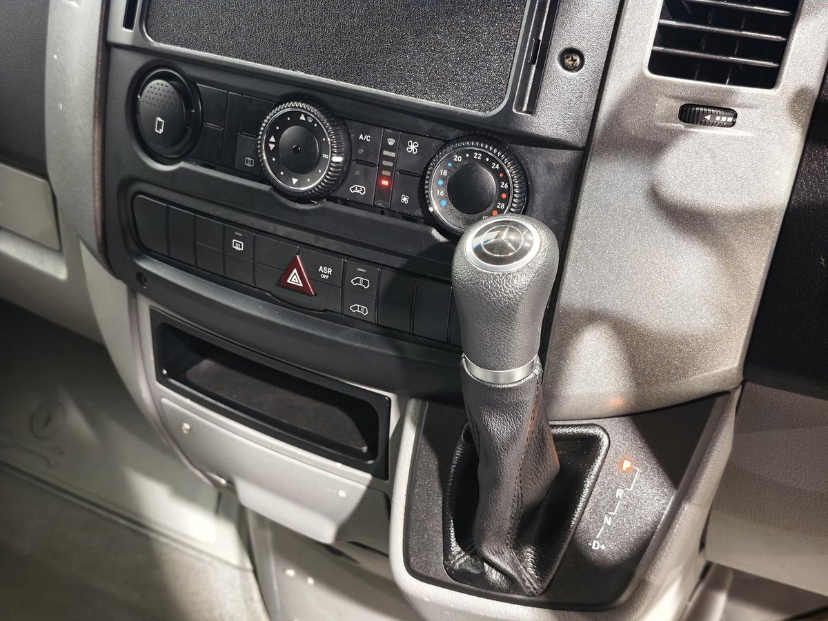 2016 Mercedes-Benz Sprinter 319CDI NCV3 image 14
