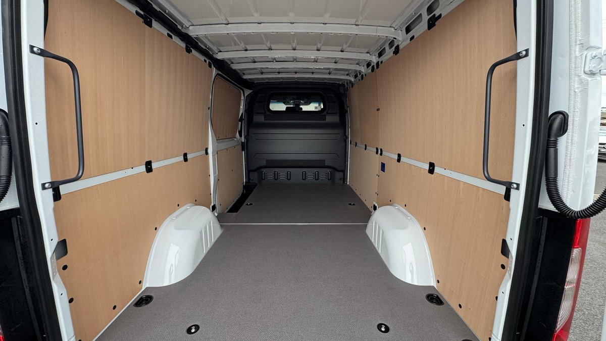 2026 Mercedes-Benz Sprinter image 18