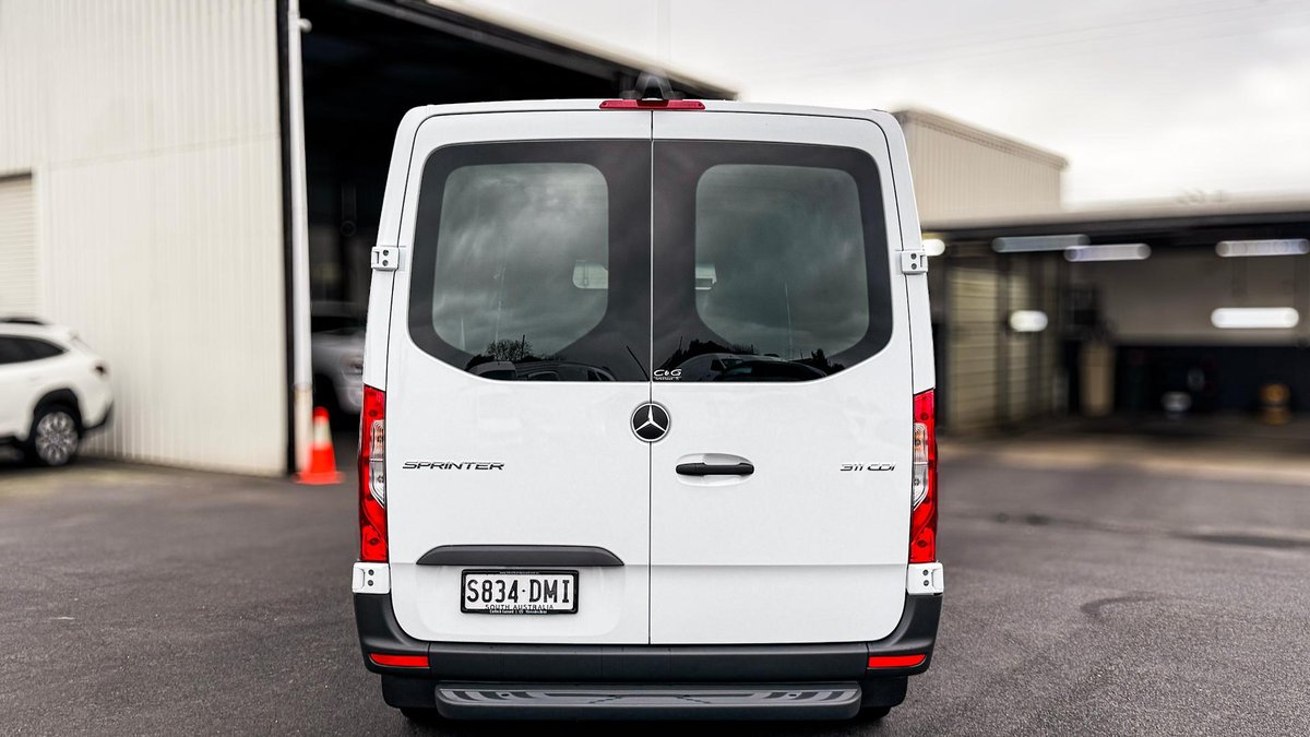 2026 Mercedes-Benz Sprinter image 7