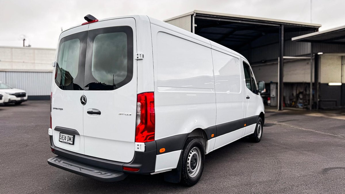 2026 Mercedes-Benz Sprinter image 8