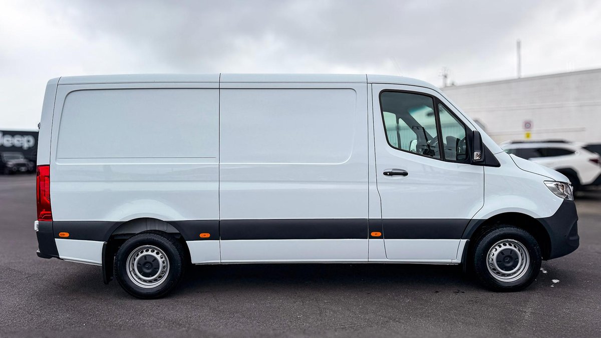 2026 Mercedes-Benz Sprinter image 9