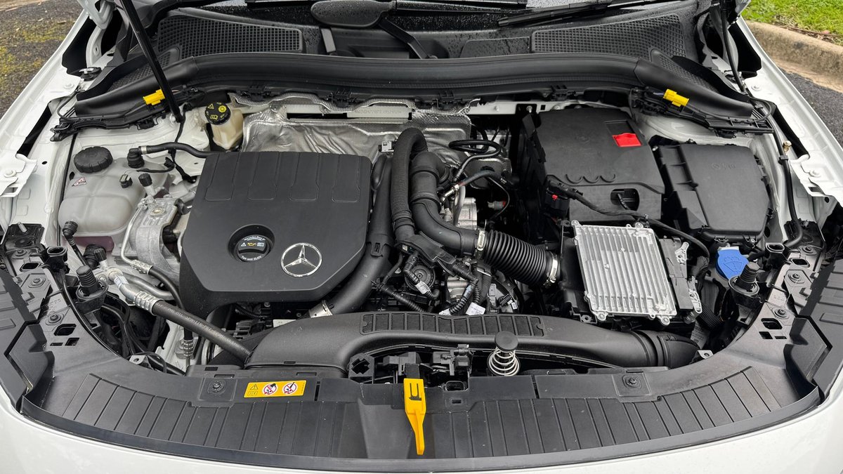 2025 Mercedes-Benz GLA-Class GLA200 H247 image 27