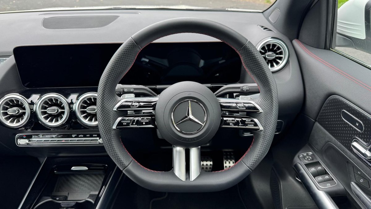 2025 Mercedes-Benz GLA-Class GLA200 H247 image 11