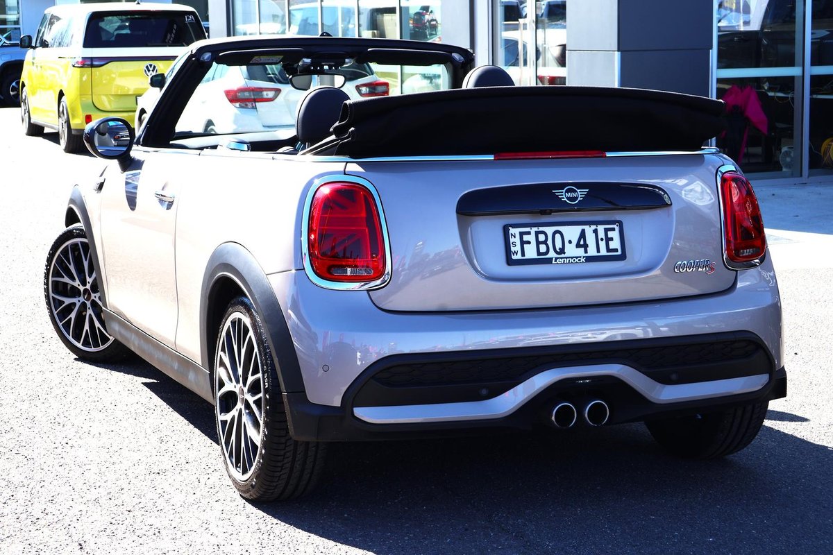 2023 MINI Convertible Cooper S Classic F57 LCI-2 image 7