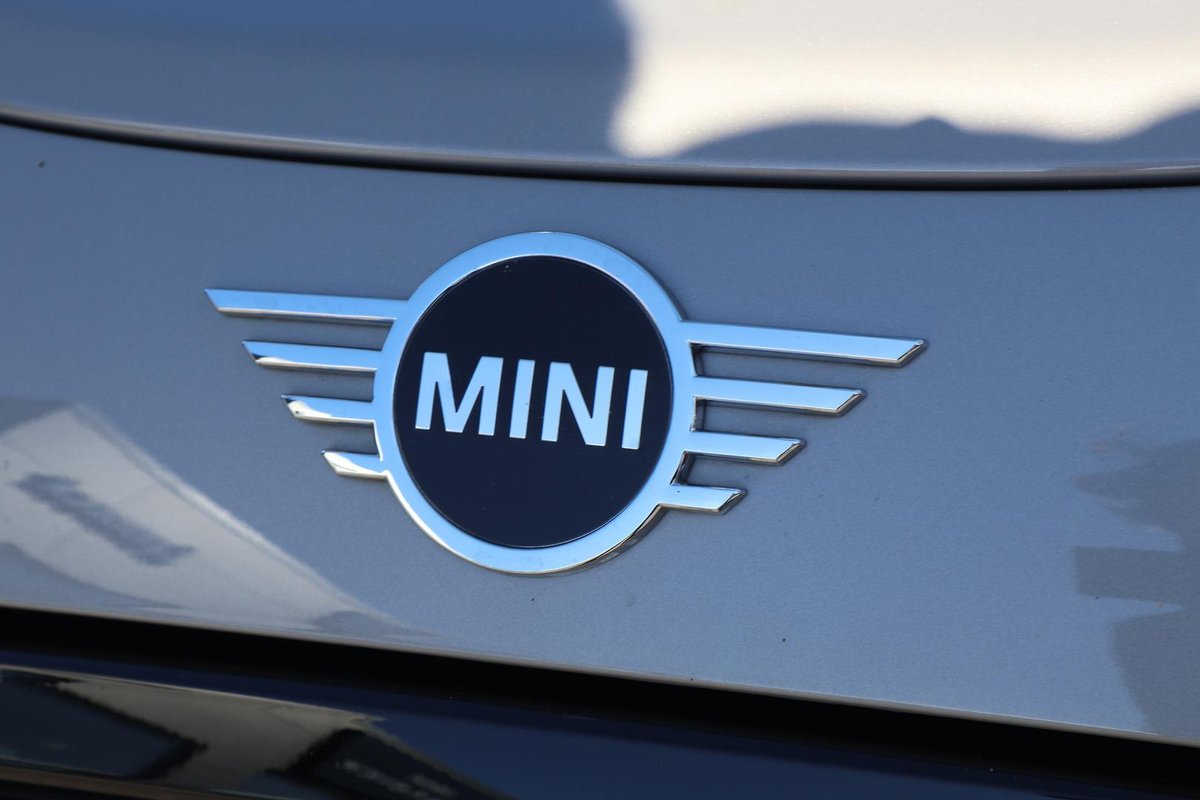 2023 MINI Convertible Cooper S Classic F57 LCI-2 image 35