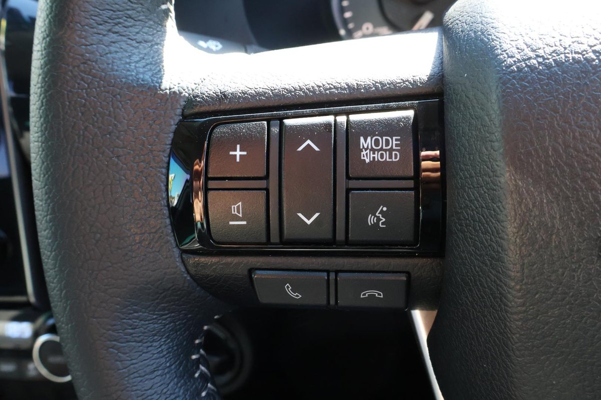 2021 Toyota Hilux SR5 GUN126R 4X4 Dual Range image 10