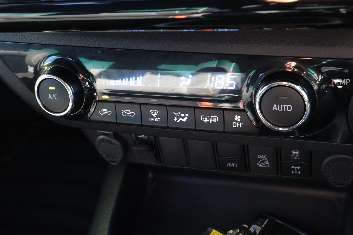 2021 Toyota Hilux SR5 GUN126R 4X4 Dual Range image 18