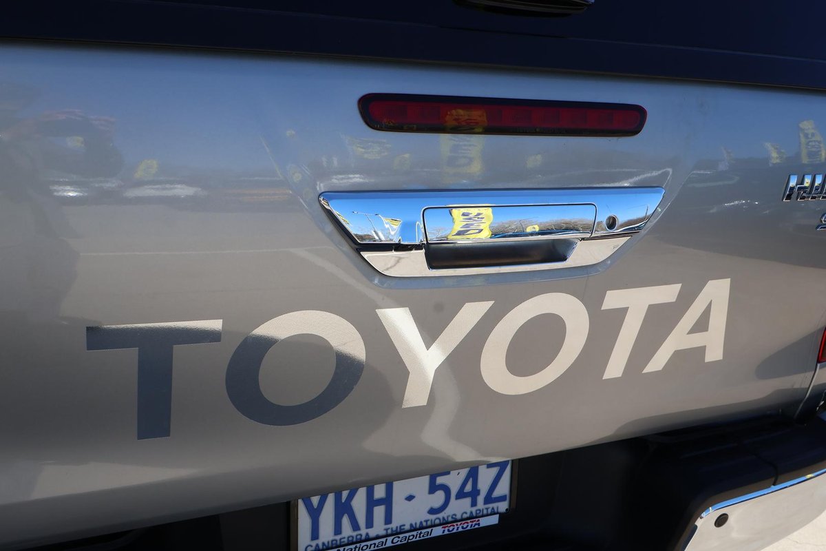 2021 Toyota Hilux SR5 GUN126R 4X4 Dual Range image 30