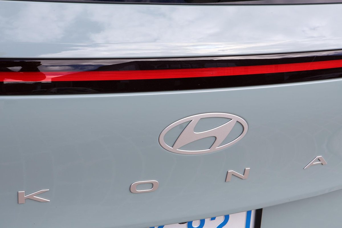 2024 Hyundai Kona Premium SX2.V1 MY24 image 34
