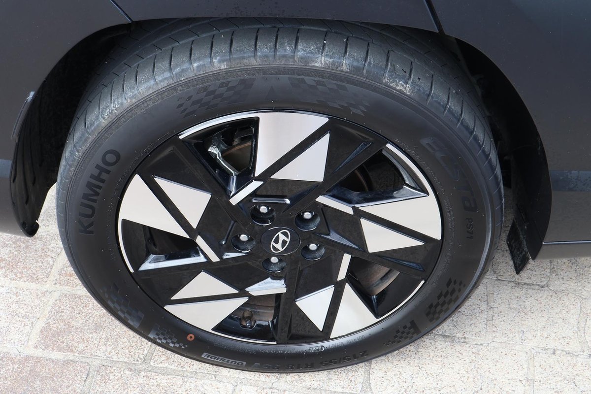 2024 Hyundai Kona Premium SX2.V1 MY24 image 32